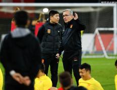 国家队集训精彩纷呈，教练组指导功夫深入的简单介绍