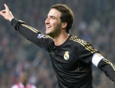 Doinb回归赛场，势不可挡首场状态亮眼，老鹰观众沸腾！