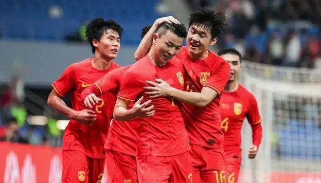 亚洲球队面对劲敌，稳扎稳打，不畏艰难