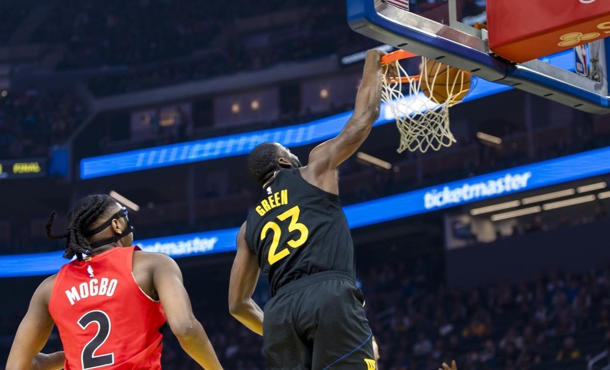 勇士爆发新星,球队未来可期刷新纪录,猛龙球队迎来希望!