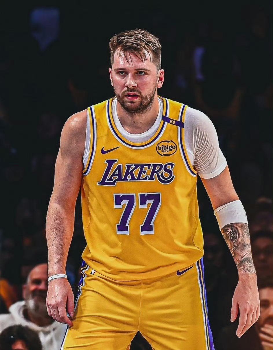 东契奇连续十二场比赛得分超过关键助攻，塞尔维亚队挑战极限！的简单介绍